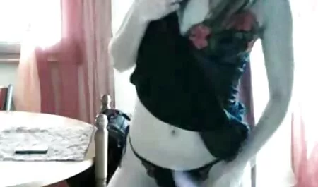 Poochie làm cho một lỗ phim jav nhat ban khong che trong một bài kiểm tra lái xe