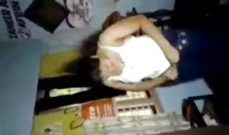 Bụi bặm, sex nhat ban hay khong che cô bé chơi với âm đạo
