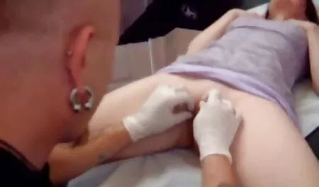Cô sex khong che nhat ban ấy là thủ dâm trước mặt các camera.