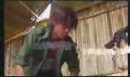 Châu phim xet nhat ban ko che Á, liếm đôi bọt